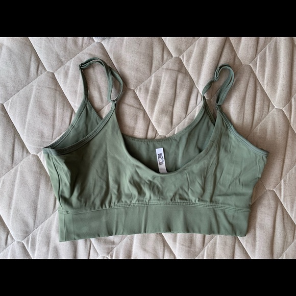 Victoria’s Secret Sports Bra - Picture 2 of 2